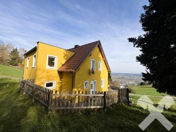 Attraktives, modernisiertes Wohnhaus mit Traum Ausblick in Hartberg am Ring