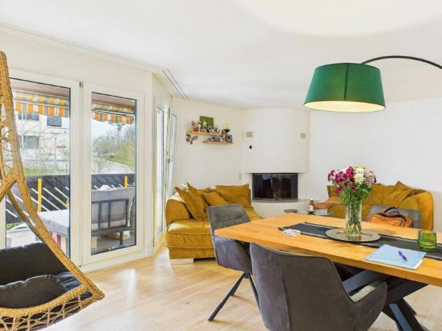Attraktives Renditeobjekt in Dietikon sanierte 3.5 Zimmer Wohnung mit Atelier