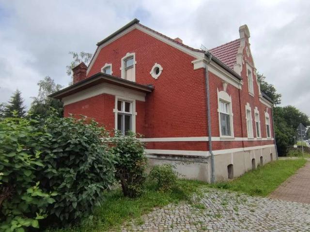 Attraktives sanierungsbedürftiges Wohn und Geschäftshaus