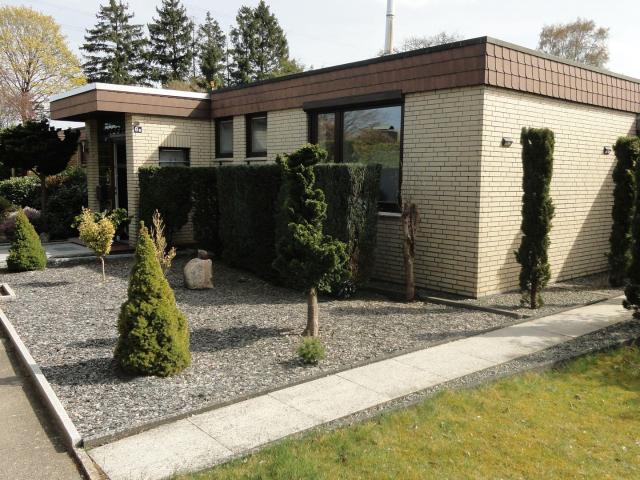 Attraktiver Endreihenhaus, Endbungalow in Hamburg Rahlstedt
