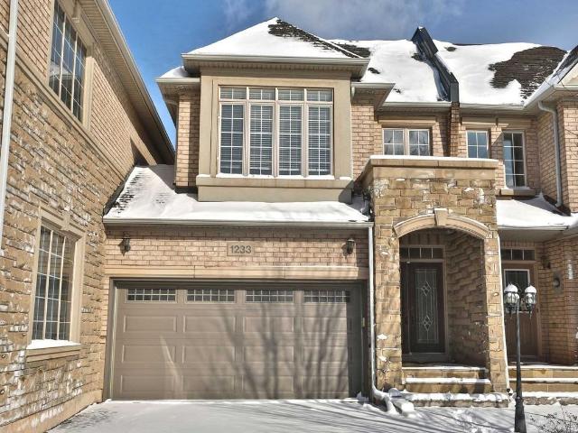 Att/Row/Townhouse Property