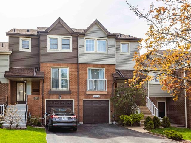 Att/Row/Townhouse Property
