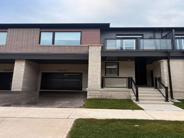 Att/Row/Townhouse Property
