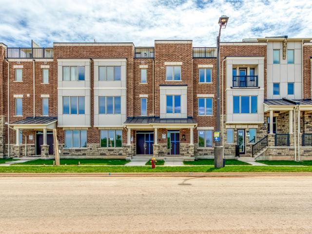 Att/Row/Townhouse Property