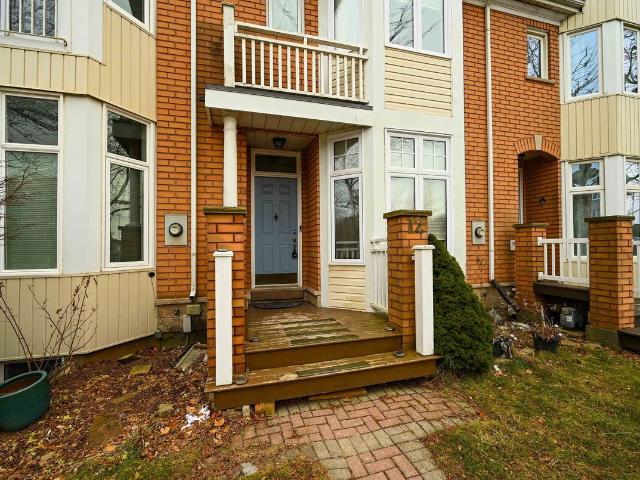Att/Row/Townhouse Property