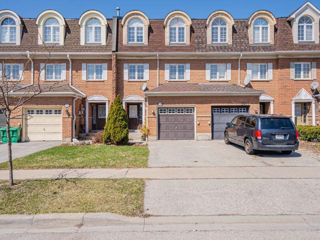 Att/Row/Townhouse Property