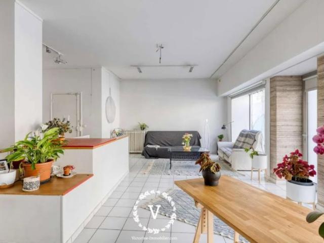 ATYPIQUE LOFT HABITATION + COMMERCIAL 123m2 SOL et 3M HSP DPE C