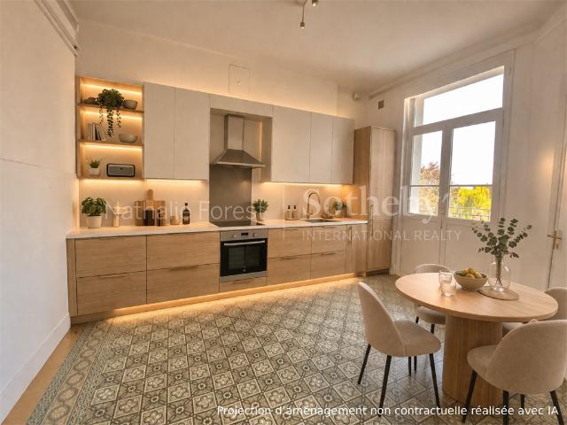 Au 5? étage avec ascenseur d’un immeuble de grand standing i. 225m² La Madeleine
