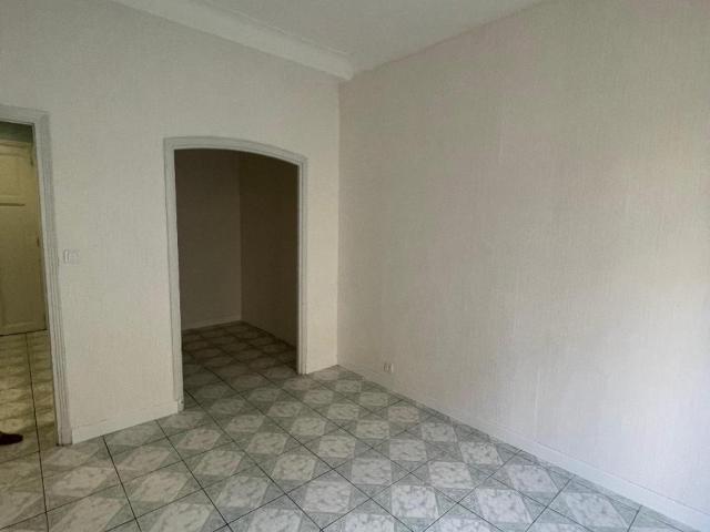 au 14 rue st françois de salles, grand t2/3 de 52.
