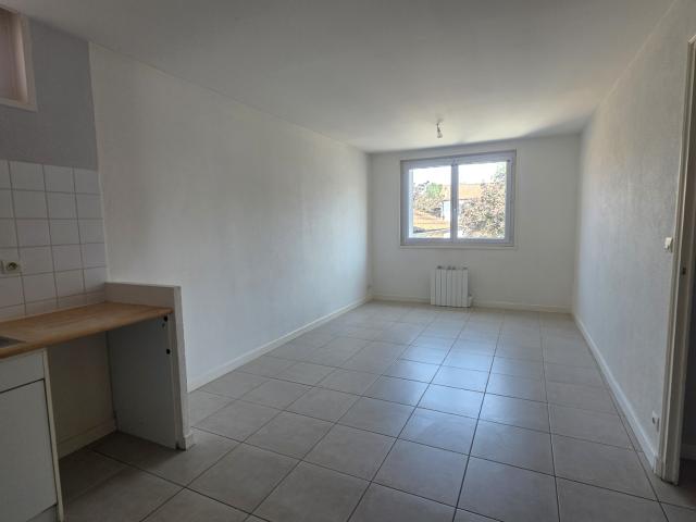 Au 1er étage un appartement de type 3 de 65 m2