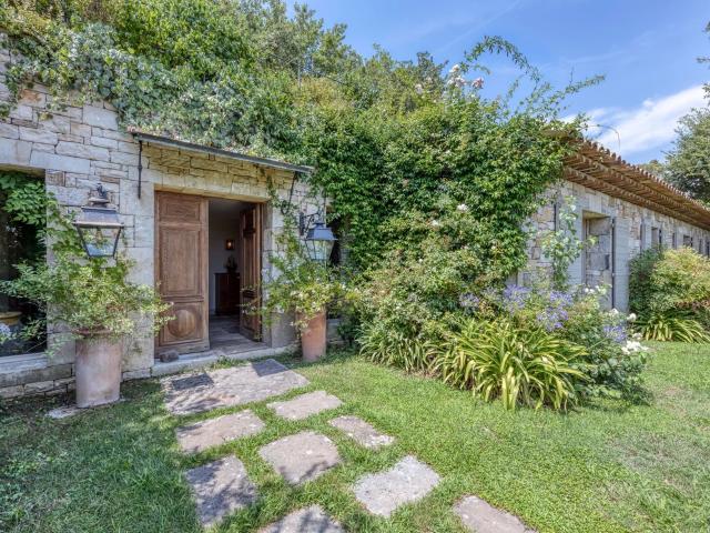 Au cœur du très prisé Pays de Fayence, dans un cadre privilé. 542m² Fayence