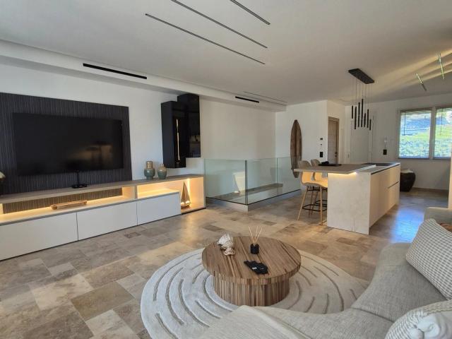 Au cœur du village de SAN PEIRE Plage et commerces à pied tr. 86m² Les Issambres