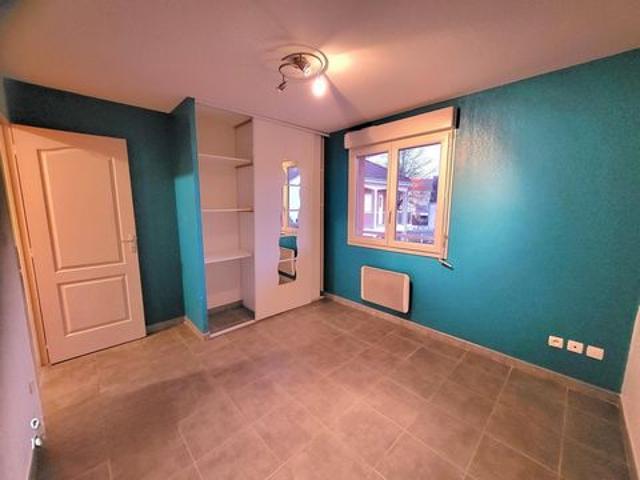 Au cœur de MORESTEL, APPARTEMENT T3 de 61,24 m² au 1er ét. d'une petite Résidence de 2008 avec Parking