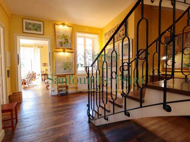 Au cœur de Beynac et Cazenac, l'un des plus beaux villages d. 263m² Beynac Et Cazenac