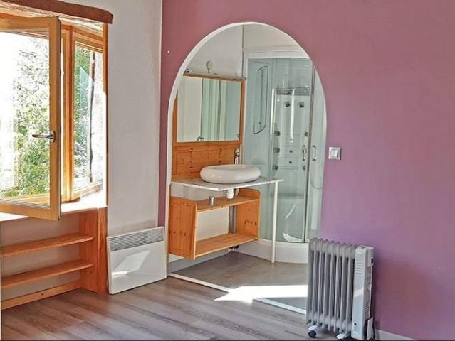AU C?'UR DE LA NATURE — DEUX APPARTEMENTS INDÉPENDANTS À PRIX EXCEPTIONNEL
