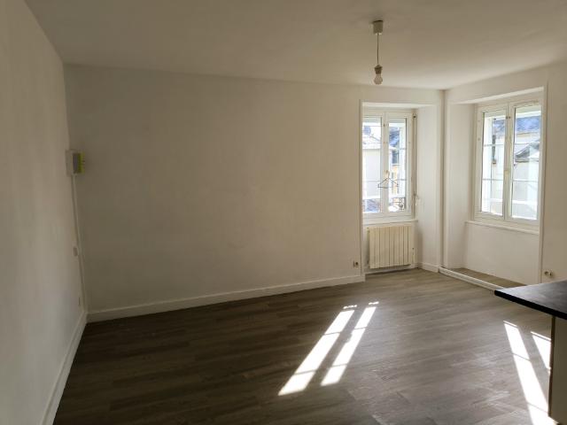Au cœur de PORT EN BESSIN ! Appartement en duplex de type F2