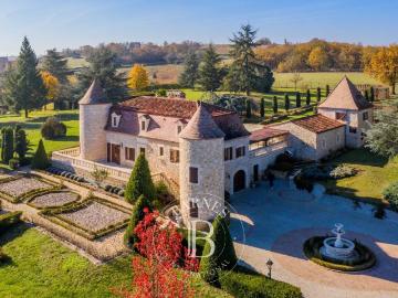 Au Cœur des Vignobles de Cahors Domaine d’Exception avec s. 300m² Cahors