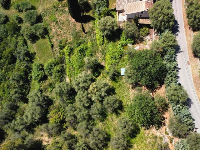 Au calme, une villa mitoyenne à rénover sur un terrain de 31. 117m² Saint Blaise