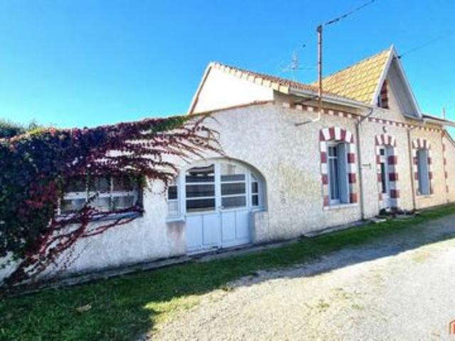 3 maisons: Ensemble immobilier au calme en plein centre