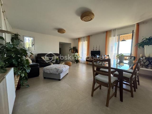 Au calme et sans vis à vis, Grande maison individuelle de 130 m2 avec terrain de 2540 m2
