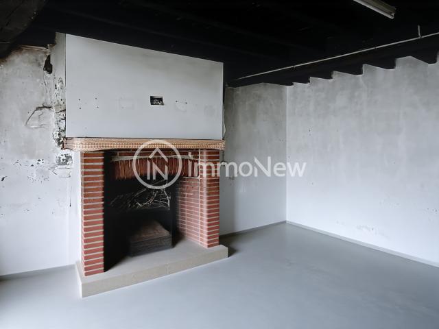 AU CALME, MAISON A RENOVER 100 M2 SANS VOISIN PROCHE SUR TERRAIN 5500 M2 ENVIRON