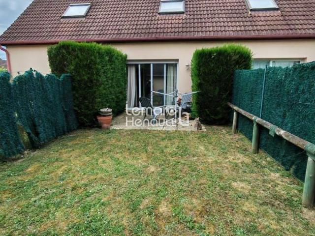 Au calme, maison mitoyenne de 51 m² avec jardinet Pk