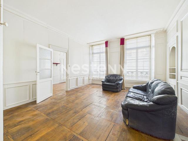 Au coeur d'Aurillac, à Vendre Appartement de type 5 d'une su. 110m² Aurillac