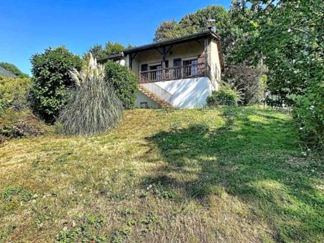 Au coeur de Fontaines Saint Martin, maison familiale de plain pied, 4 chambres