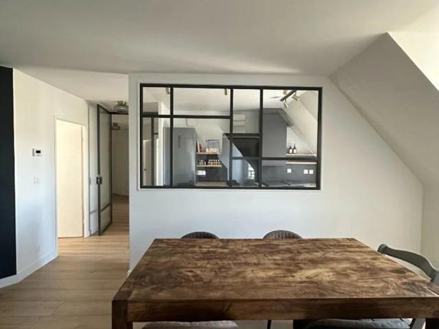 Au coeur de Gouvieux Venez découvrir ce Magnifique Appartement de 98 m² avec ascenseur !