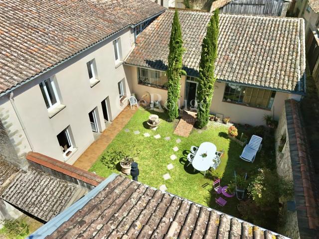 Au coeur de Monségur Bel ensemble immobilier de caractère 172m² Monségur