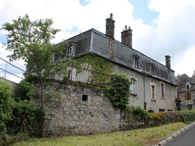 AU COEUR DE RIOM ES MONTAGNES