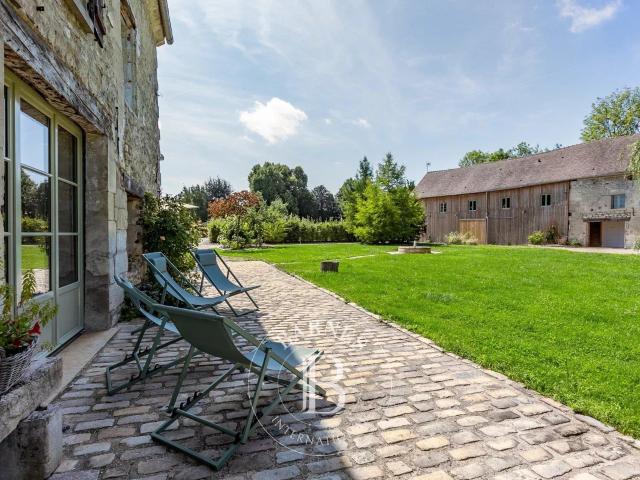 Au coeur de Senlis Propriétés d’exception avec dépendances 405m² Senlis