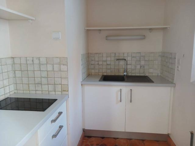 Au coeur du vieux Tours grand studio 590€