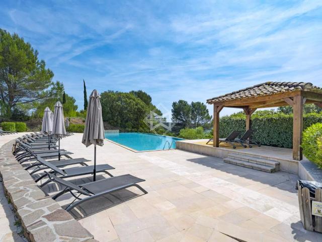 Au coeur du golf de St Endréol 2 appartements d'exception 110m² La motte