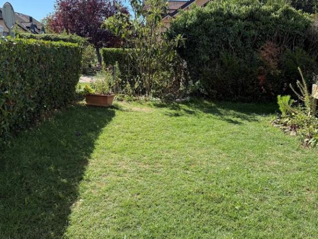 Au coeur d'un quartier résidentiel un appartement de 2 pièces avec jardin