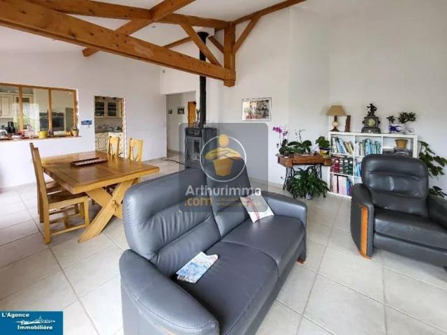 Au cur du bourg maison récente de 127m²