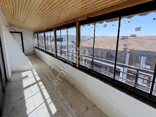 Au desticiler Çamlıcada İskanlı,geniş Teraslı 4+1 Dubleks Daire