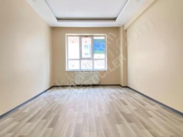 Au emek Mh.meydan Simite 50m asansörlü Geniş 2+0 Daire