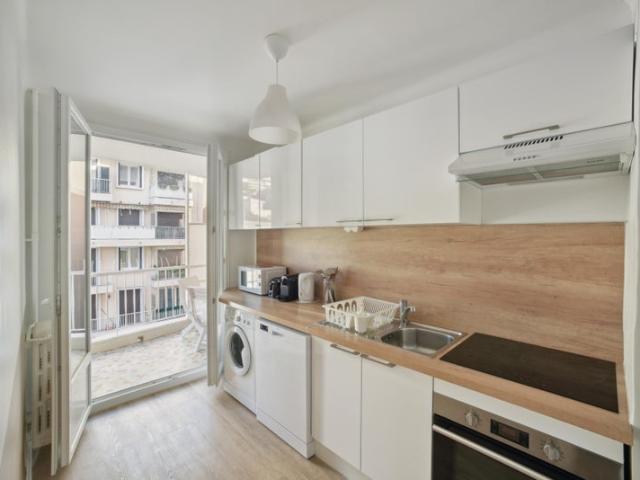 Au pied du Tram LENVAL, 3P 64m2 clim, 2 balcons