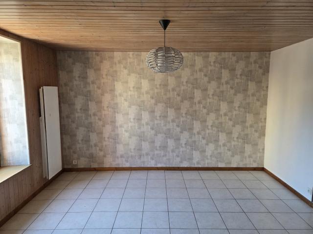 Au rez de chaussée appartement de type 3, 72m2 habitable Cave