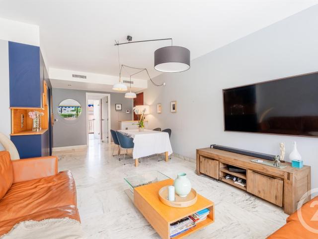 Au sein de l'une des copropriétés les plus recherchées de Vi. 90m² Villefranche sur Mer
