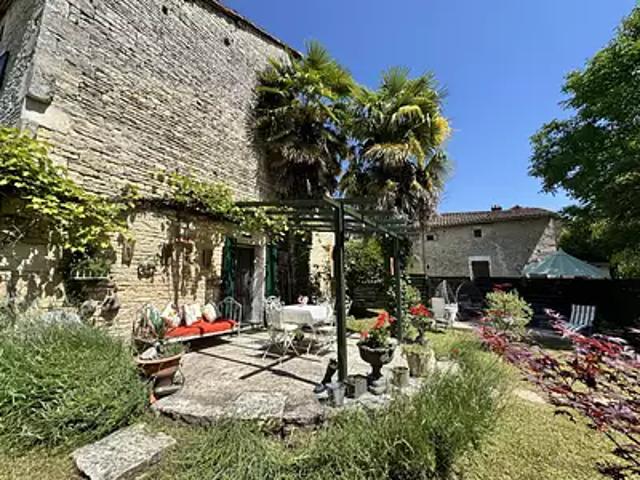 Aunac sur Charente 16460 Achat / Vente maison