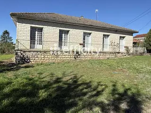 Aunac sur Charente 16460 Achat / Vente maison 5 pièces t5 jardin cave