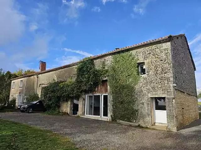 Aunac sur Charente 16460 Achat / Vente maison 8 pièces t8