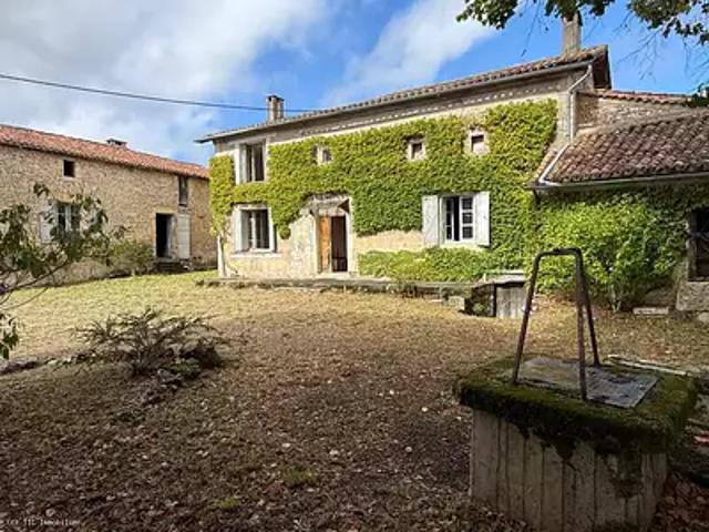 Aunac sur Charente 16460 Achat / Vente maison 9 pièces t9 parking