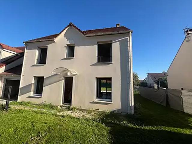 Auneau Bleury Saint Symphorien 28700 Achat / Vente maison 7 pièces t7 au dernier étage