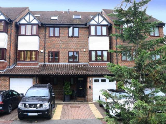 Aubyn Square, London, SW15 5NG, United Kingdom | 4 bed townhouse for rent #139333449 | Rentberry