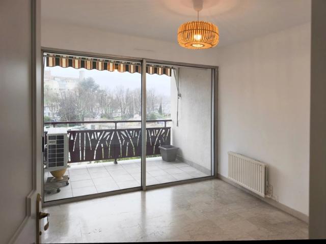 Aubagne centre Grand T4 avec terrasse