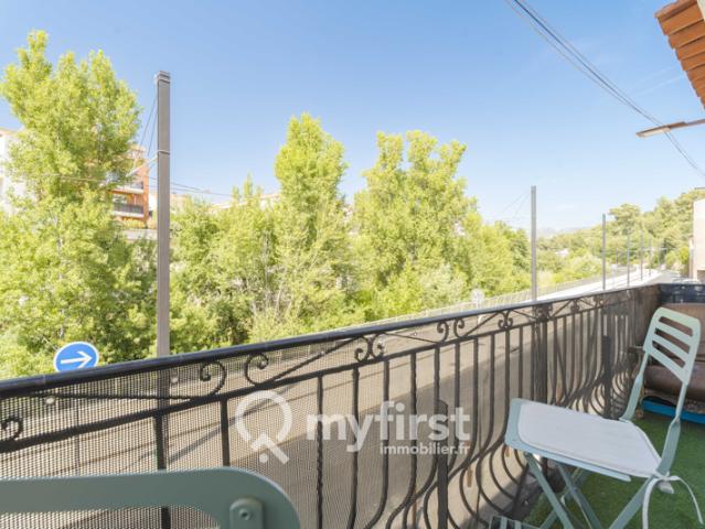 AUBAGNE T3 avec balcon + studio indépendant loué