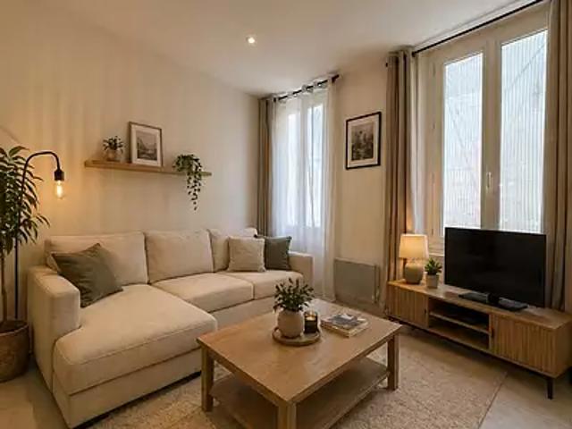 Aubagne 13400 Achat / Vente appartement 2 pièces t2 au dernier étage